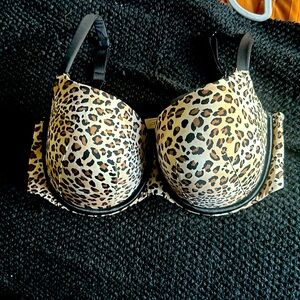 Lane Bryant lined underwire 40DDD Bra.